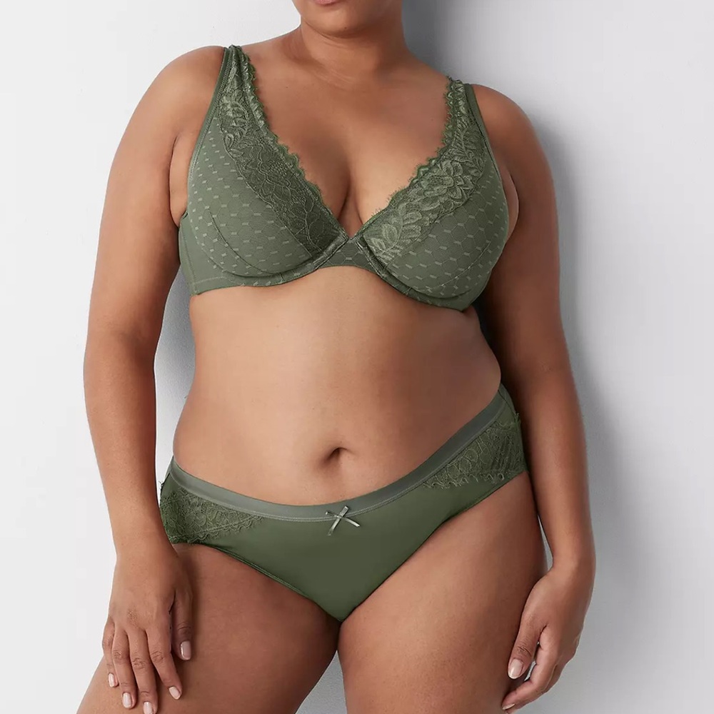 No-Show Lace-Back Hipster Panty